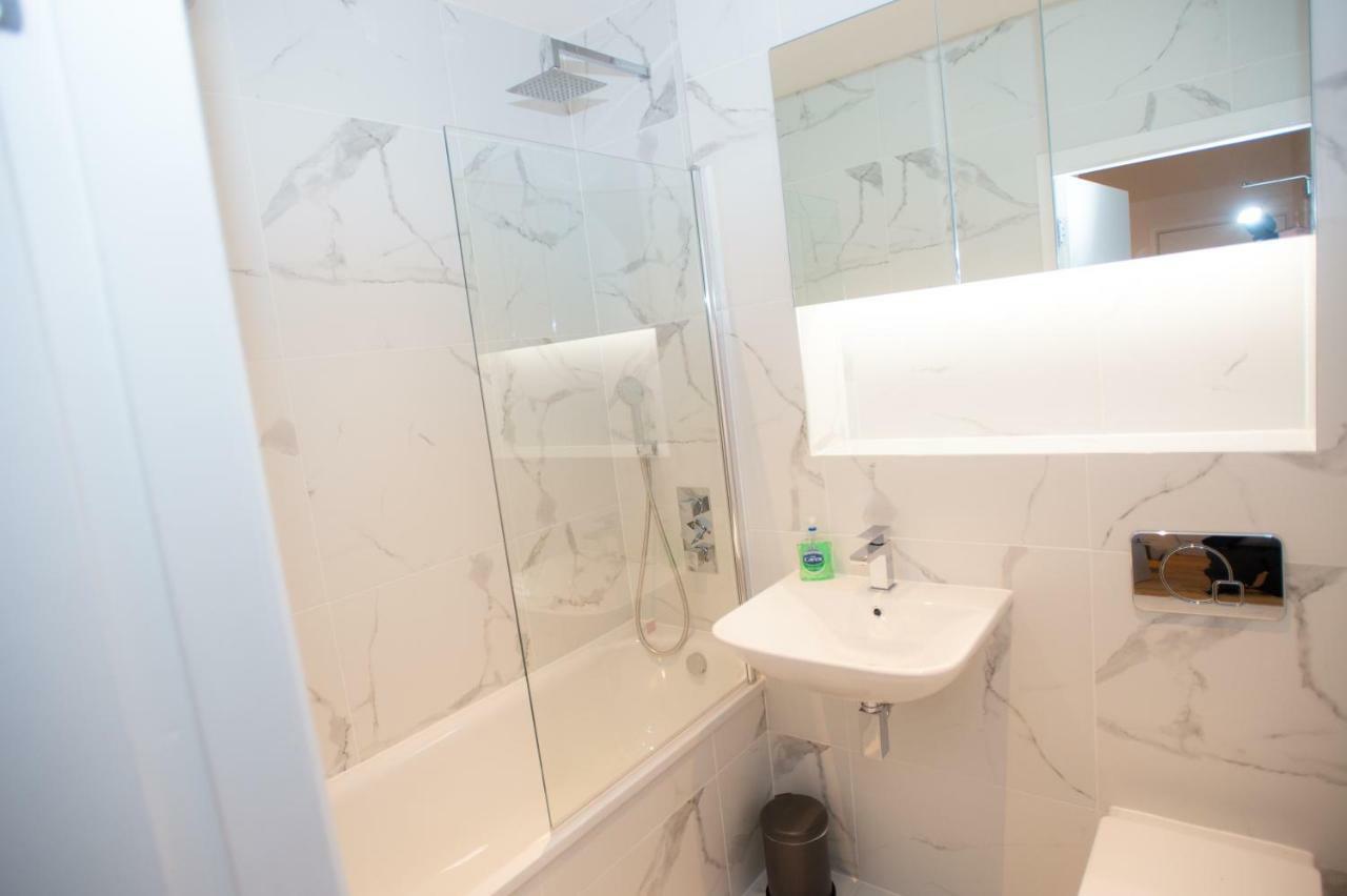 Stylish And Clean 1 Bed Apartment Maidenhead Town Center Dış mekan fotoğraf