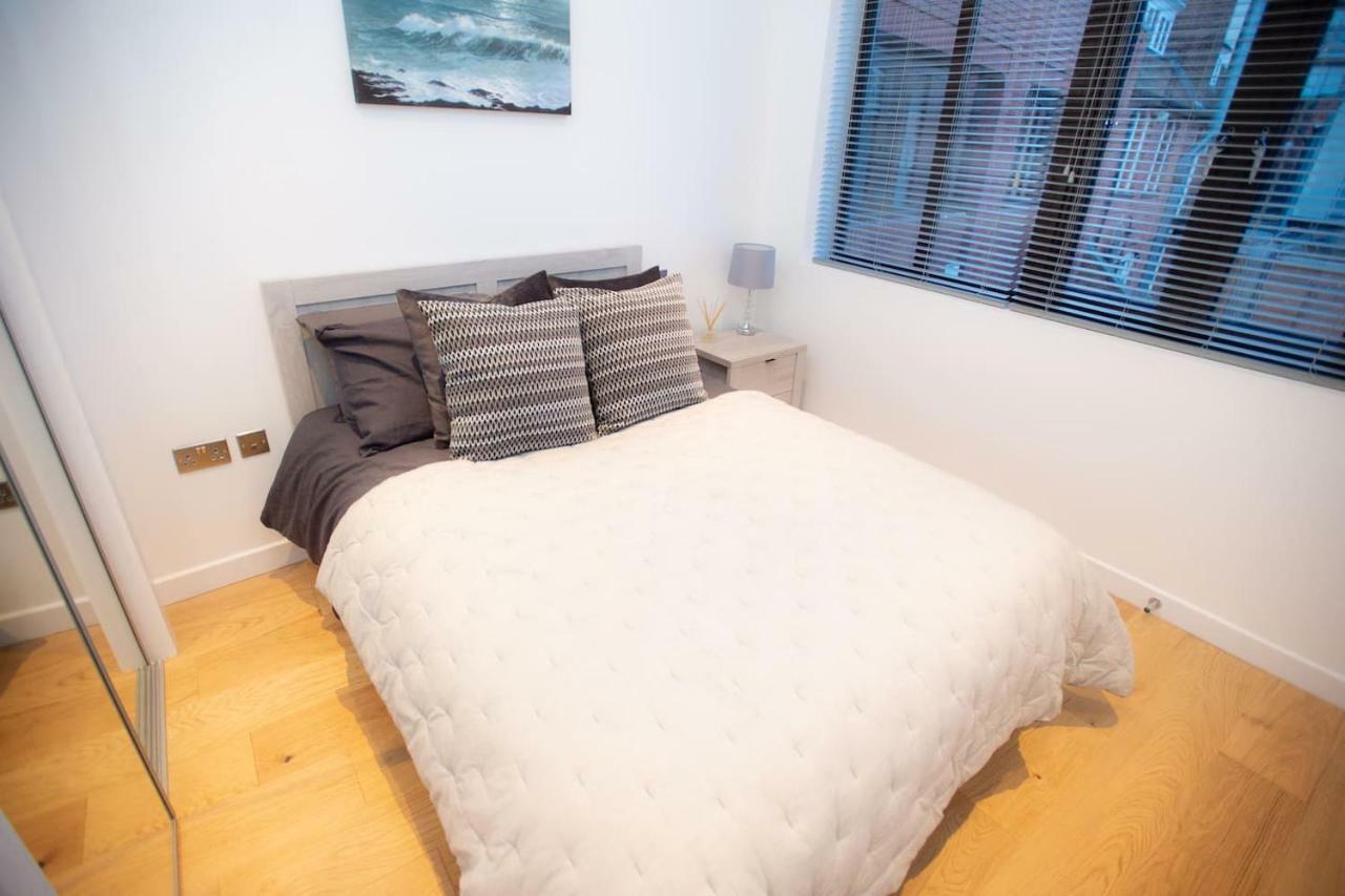 Stylish And Clean 1 Bed Apartment Maidenhead Town Center Dış mekan fotoğraf